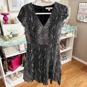 Banana Republic Heritage snake print textured dress size 2